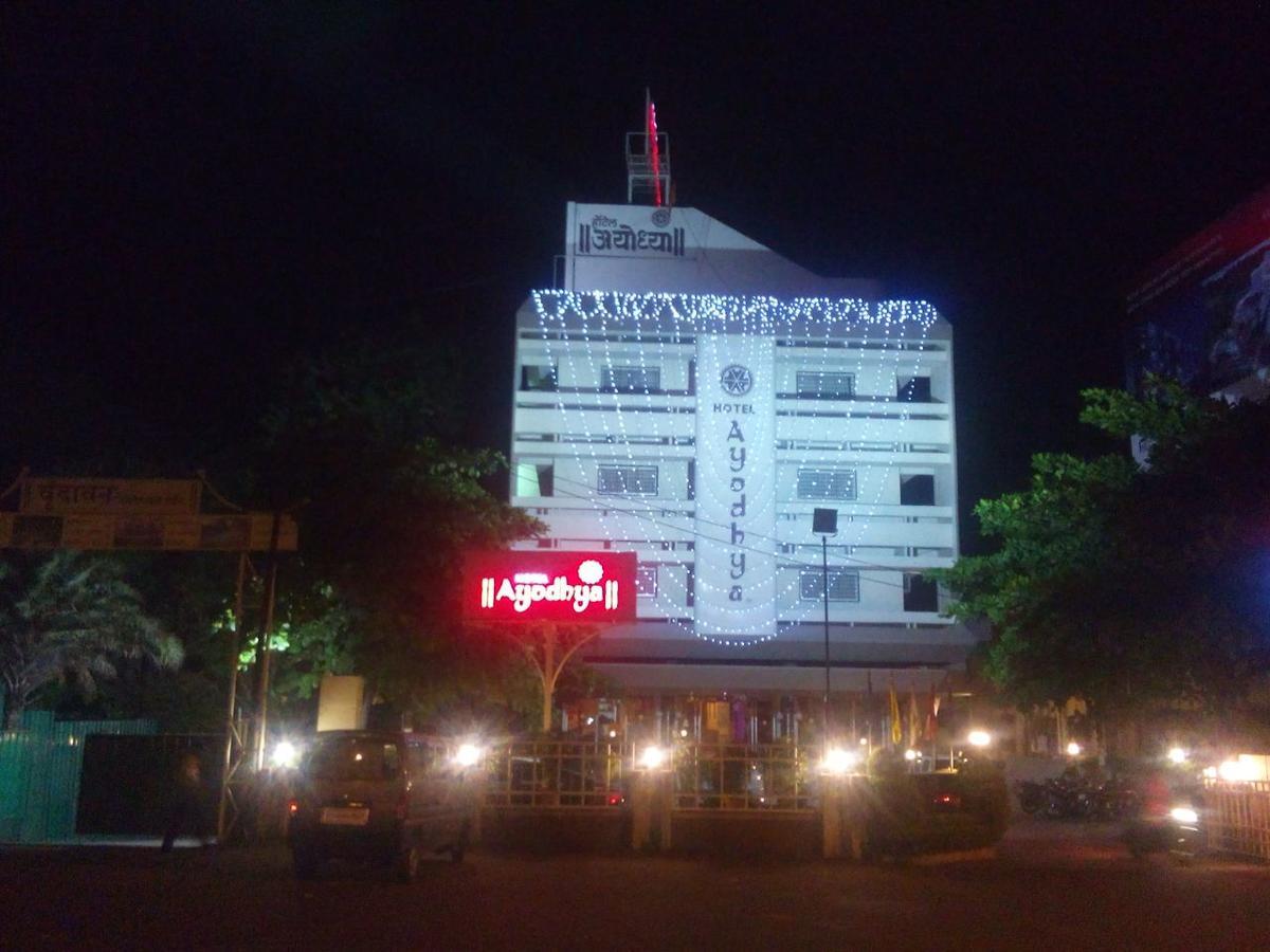 Hotel Ayodhya Kolhapur Exteriör bild
