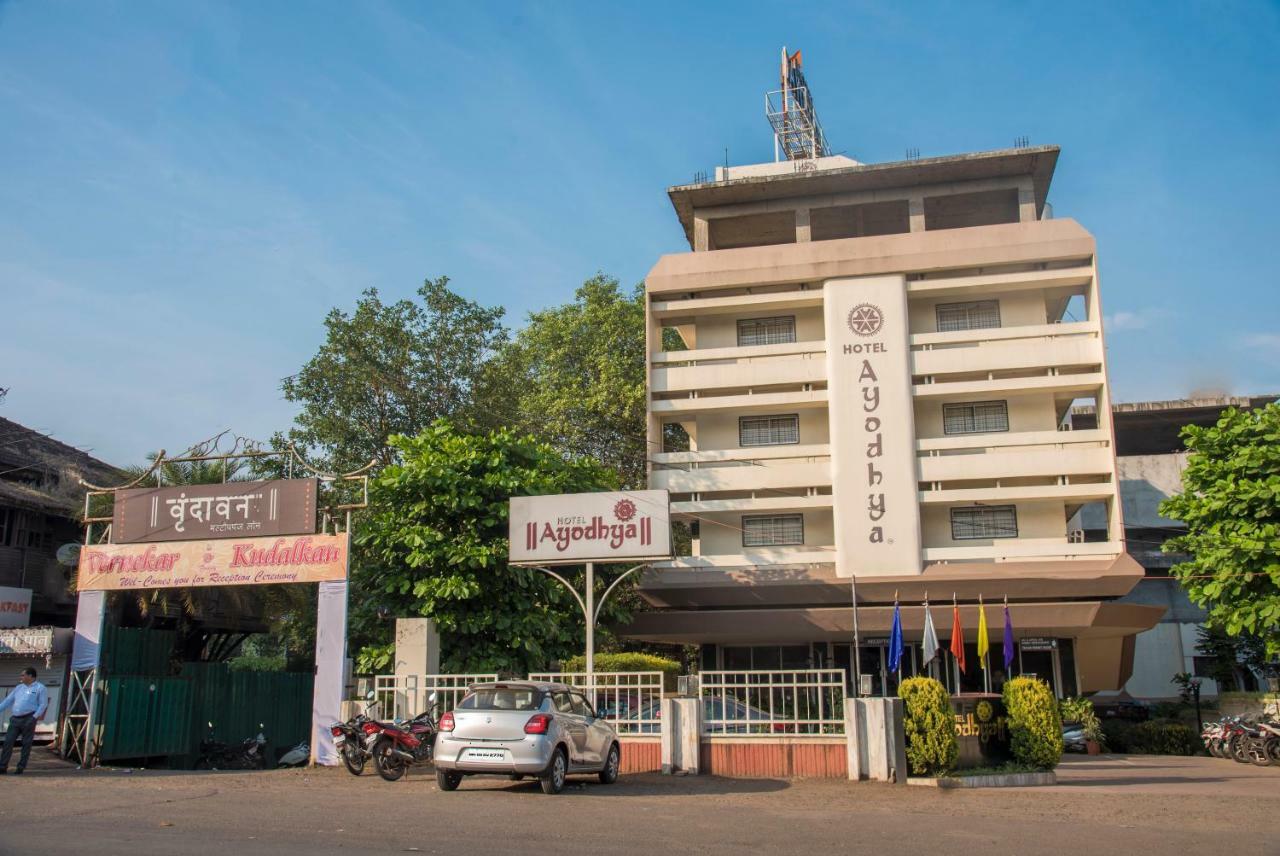 Hotel Ayodhya Kolhapur Exteriör bild