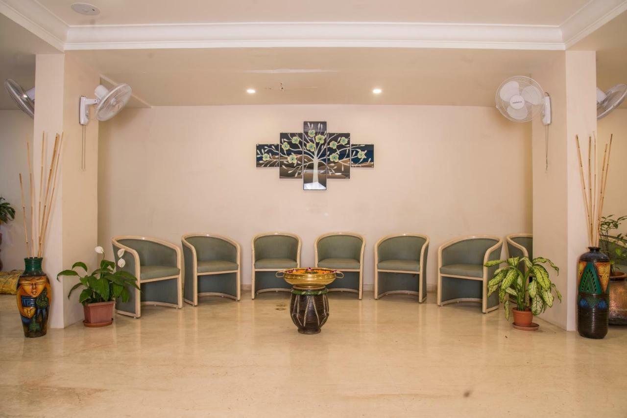 Hotel Ayodhya Kolhapur Exteriör bild