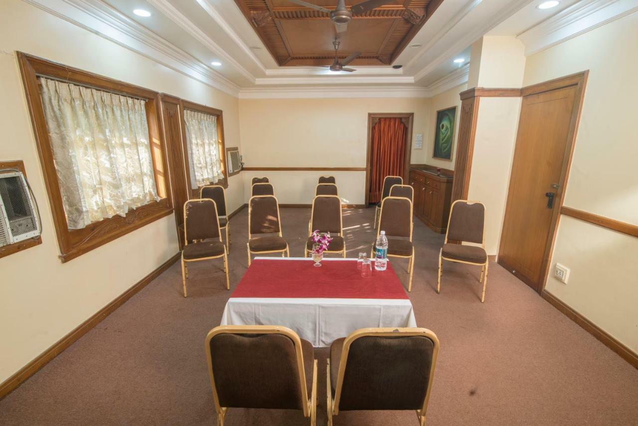 Hotel Ayodhya Kolhapur Exteriör bild